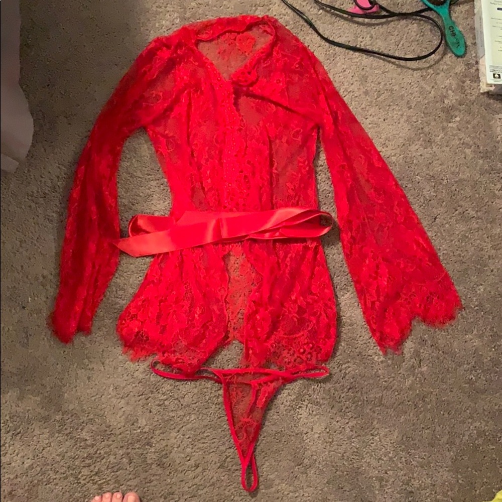 Lace robe